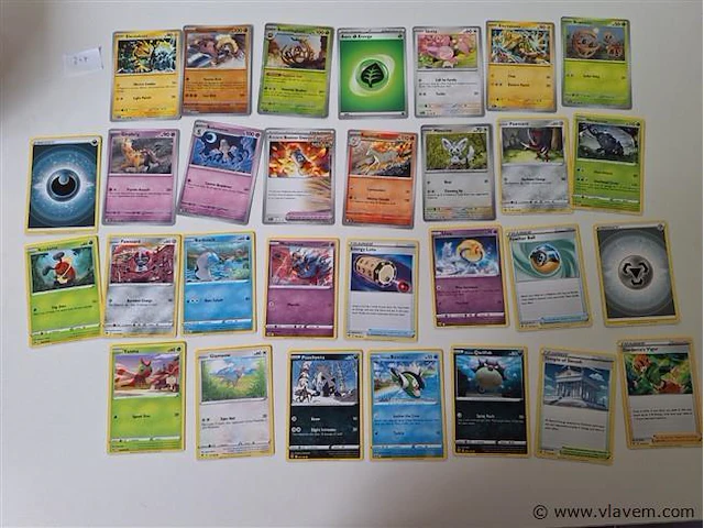 Pokémon cards - afbeelding 1 van  9