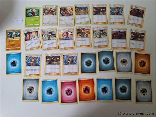 Pokémon cards - afbeelding 1 van  9