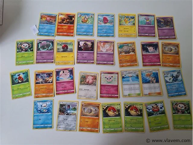 Pokémon cards - afbeelding 1 van  9