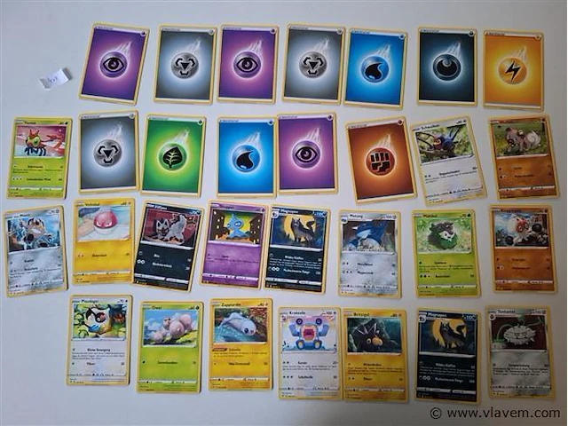 Pokémon cards - afbeelding 1 van  9