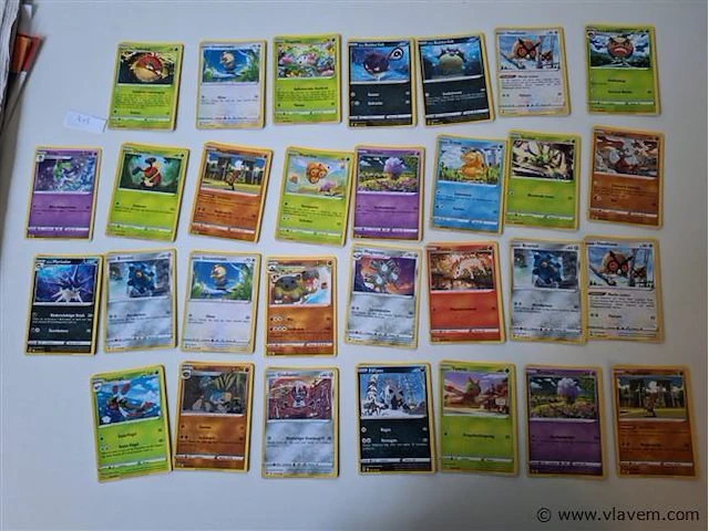 Pokémon cards - afbeelding 1 van  9