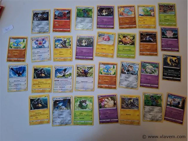 Pokémon cards - afbeelding 1 van  9