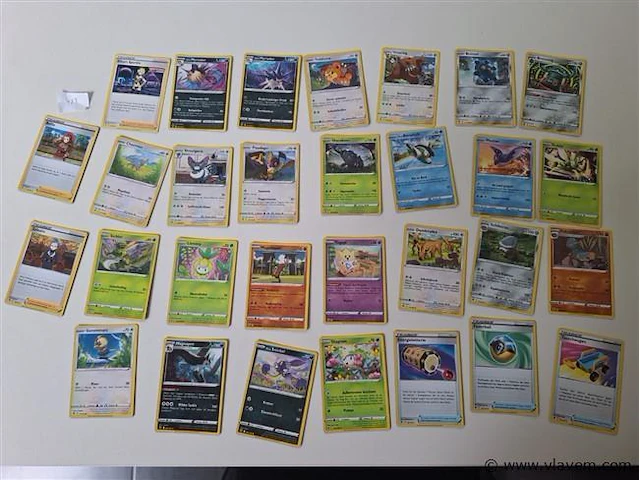 Pokémon cards - afbeelding 1 van  9