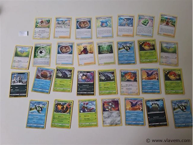 Pokémon cards - afbeelding 1 van  9