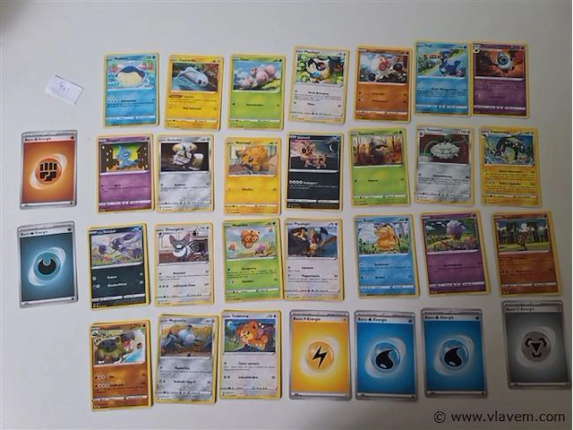 Pokémon cards - afbeelding 1 van  9