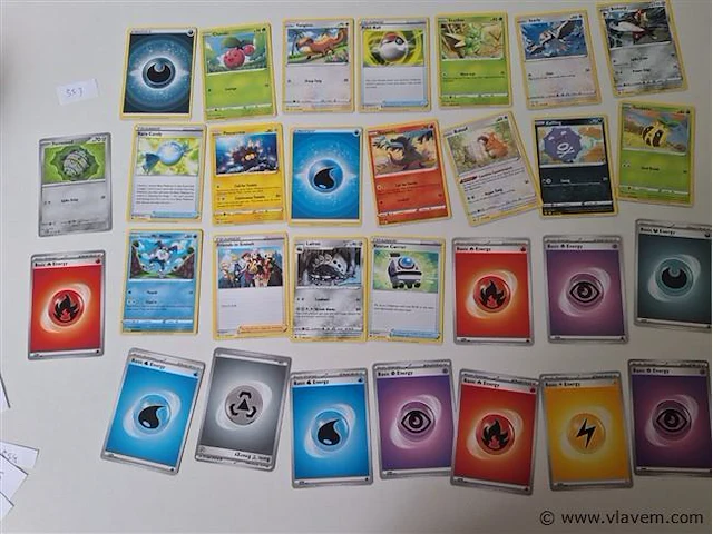 Pokémon cards - afbeelding 1 van  9