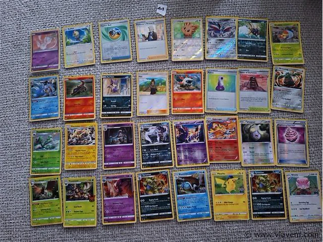 Pokémon cards - afbeelding 1 van  8