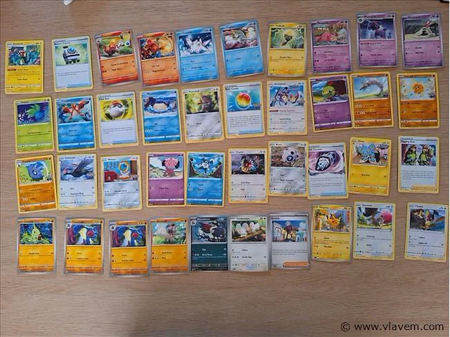 Pokémon cards - afbeelding 1 van  8