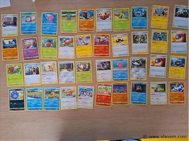 Pokémon cards - afbeelding 1 van  8