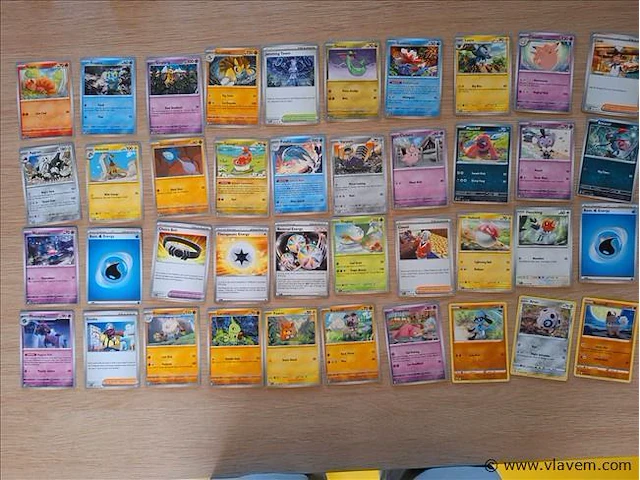 Pokémon cards - afbeelding 1 van  8