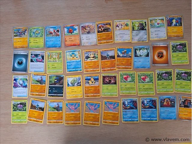 Pokémon cards - afbeelding 1 van  8