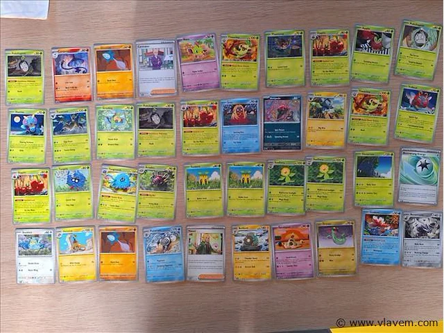 Pokémon cards - afbeelding 1 van  8