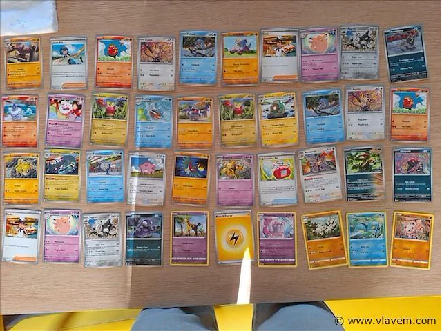 Pokémon cards - afbeelding 1 van  8