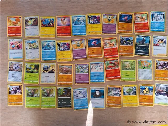 Pokémon cards - afbeelding 1 van  8