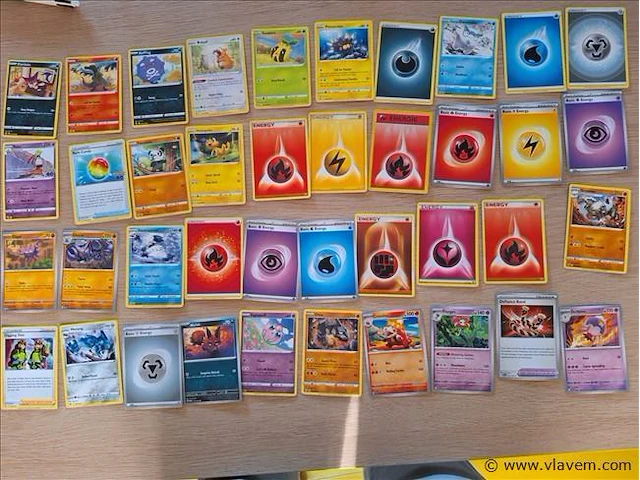 Pokémon cards - afbeelding 1 van  8