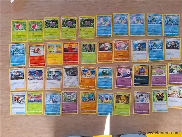 Pokémon cards - afbeelding 1 van  8