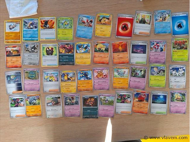 Pokémon cards - afbeelding 1 van  8