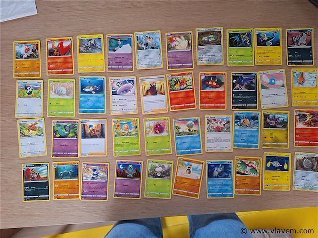 Pokémon cards - afbeelding 1 van  8