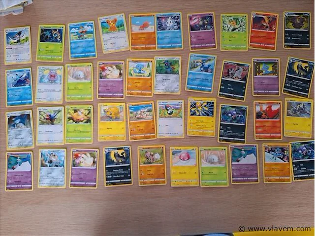 Pokémon cards - afbeelding 1 van  8