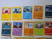 Pokémon cards - afbeelding 2 van  8