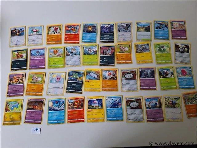 Pokémon cards - afbeelding 1 van  8