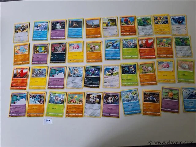 Pokémon cards - afbeelding 1 van  8