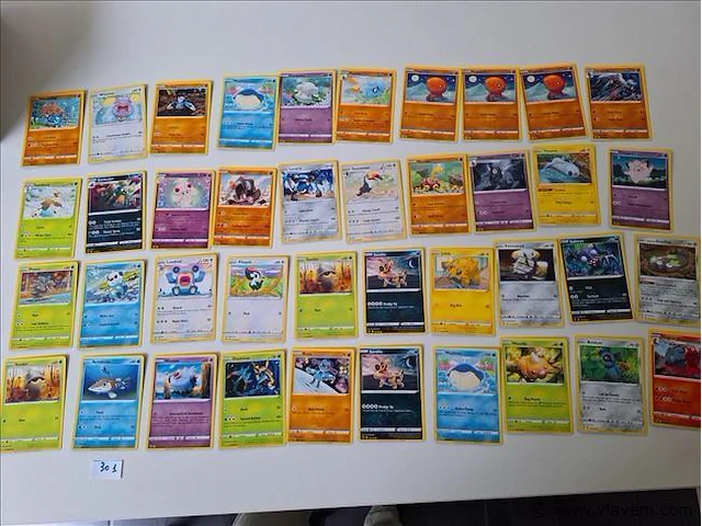 Pokémon cards - afbeelding 1 van  8