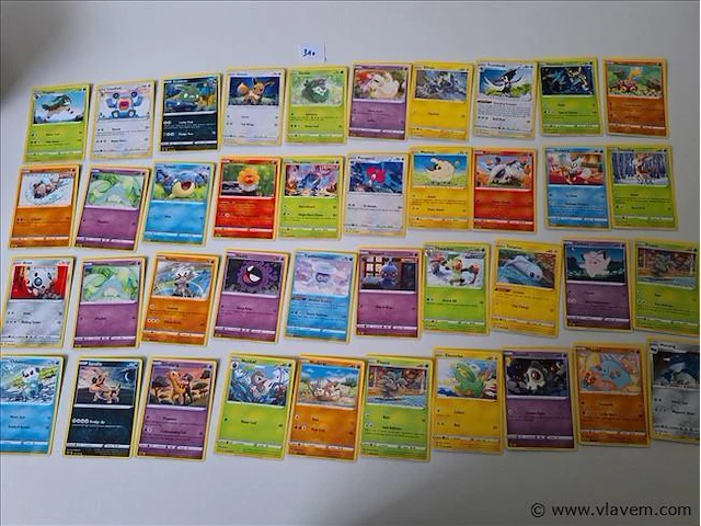 Pokémon cards - afbeelding 1 van  8