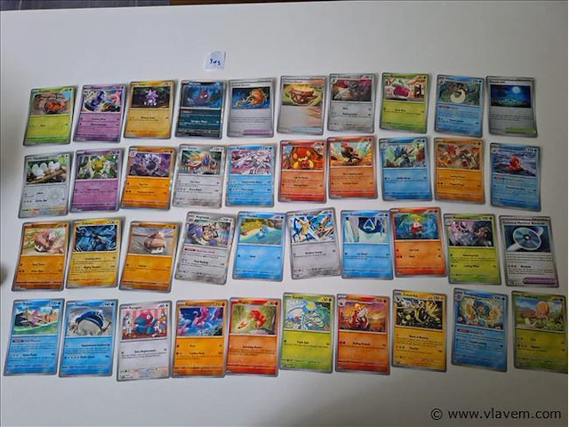 Pokémon cards - afbeelding 1 van  8