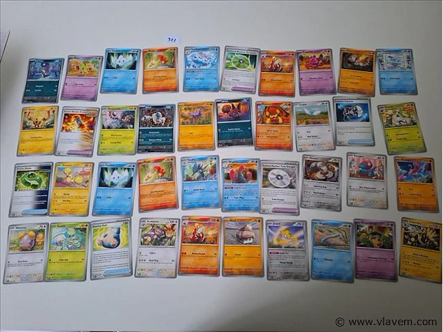 Pokémon cards - afbeelding 1 van  8