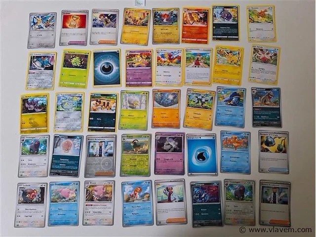 Pokémon cards - afbeelding 1 van  8