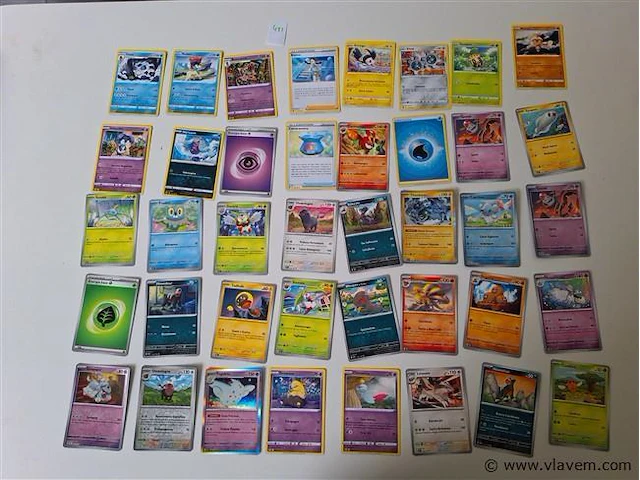 Pokémon cards - afbeelding 1 van  8