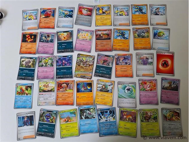 Pokémon cards - afbeelding 1 van  8