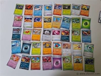 Pokémon cards - afbeelding 1 van  8