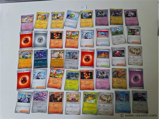 Pokémon cards - afbeelding 1 van  8