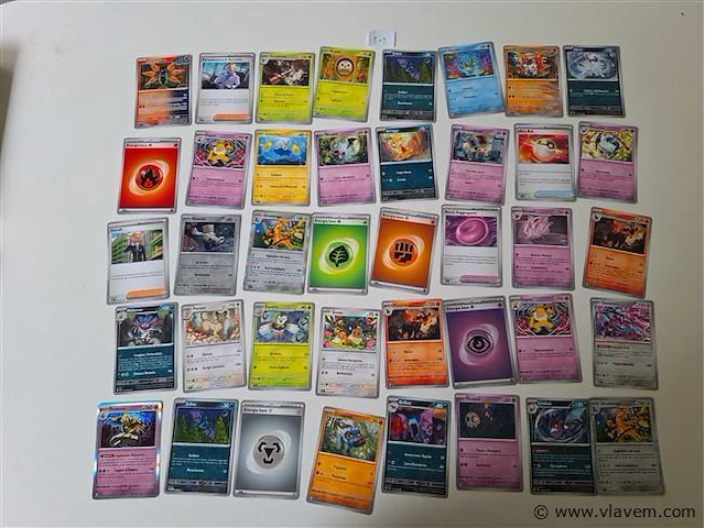 Pokémon cards - afbeelding 1 van  8