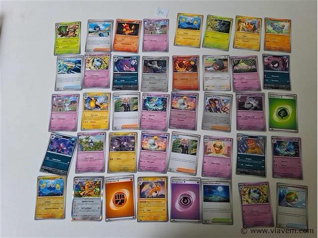 Pokémon cards - afbeelding 1 van  8