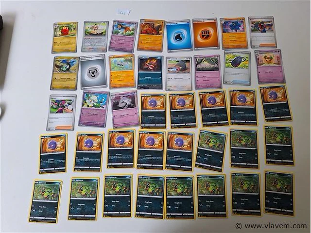 Pokémon cards - afbeelding 1 van  8