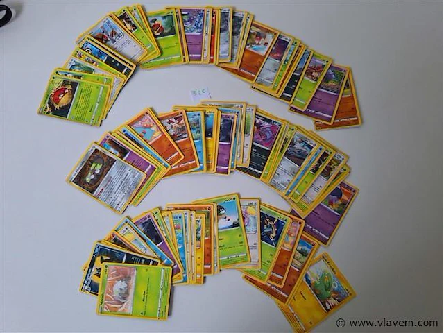 Pokémon cards - afbeelding 1 van  6