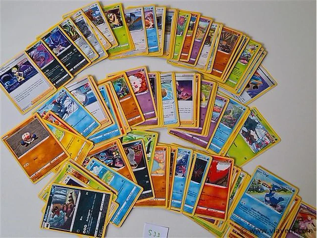 Pokémon cards - afbeelding 1 van  6