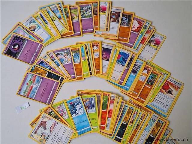 Pokémon cards - afbeelding 1 van  6