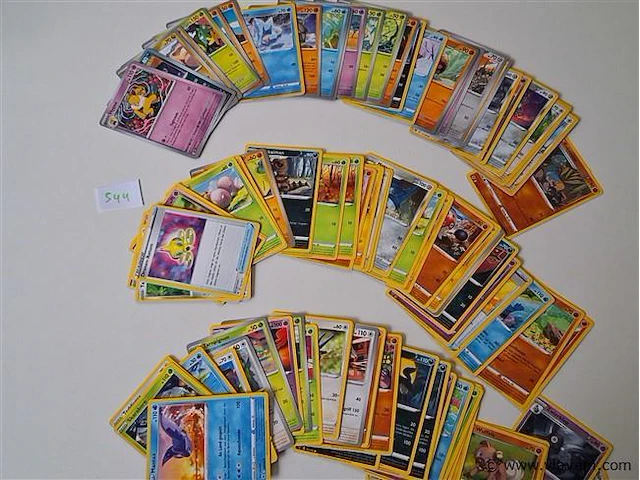 Pokémon cards - afbeelding 1 van  6