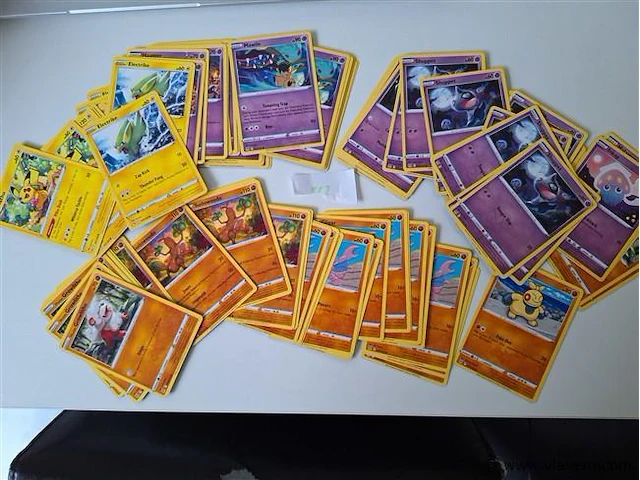 Pokémon cards - afbeelding 1 van  5