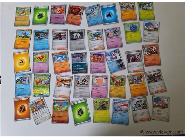 Pokémon cards - afbeelding 1 van  8