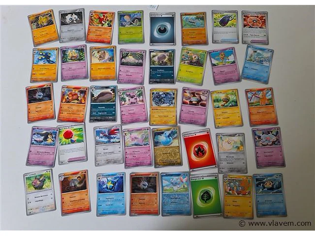 Pokémon cards - afbeelding 1 van  8