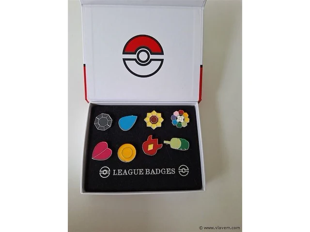 Pokémon pins in doos - afbeelding 1 van  7