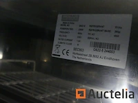 Polar refrigeration 3-deurs koelvitrine - afbeelding 3 van  4