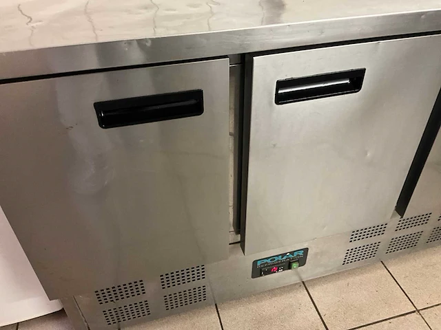 Polar sec903 / g622-5 – professionele rvs koelwerkbank (3 deuren) - afbeelding 11 van  13