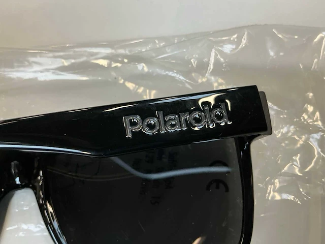 Polaroid zonnebril (16x) - afbeelding 2 van  10