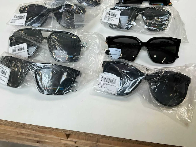 Polaroid zonnebril (16x) - afbeelding 3 van  10